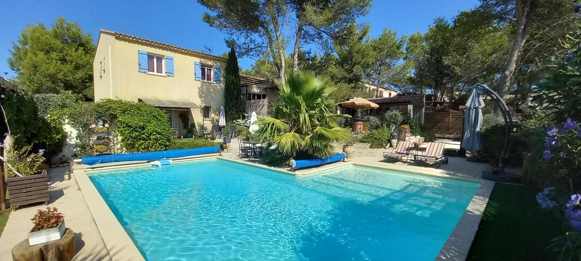 Les Coronilles Bed and Breakfast Beaucaire  Εξωτερικό φωτογραφία